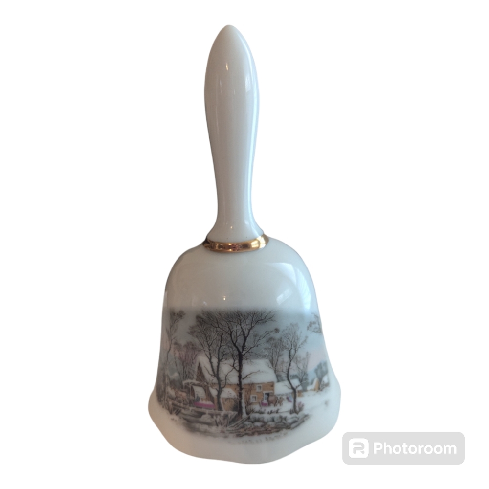 VTG Avon 1978 Porcelain Bell For Avon Representative Log Cabin In Snowy Woods